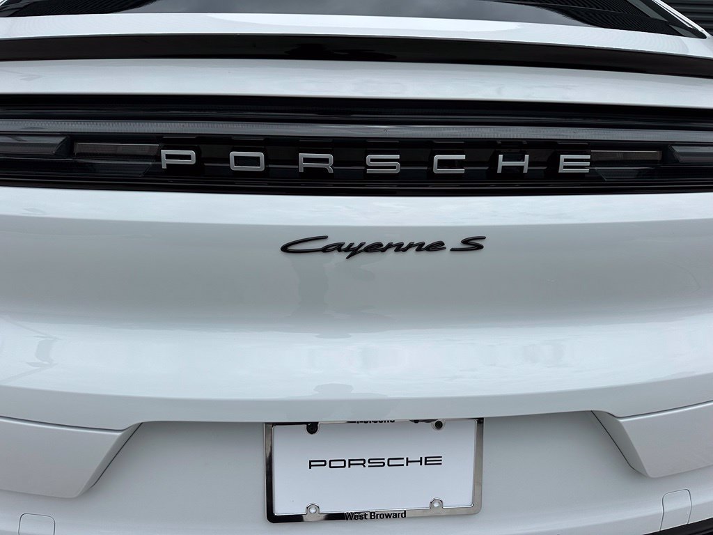 Used 2026 Porsche Cayenne S AWD/4WD image 14