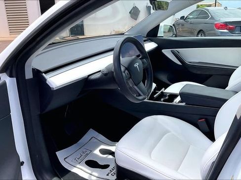 Used 2021 Tesla Model Y Long Range AWD/4WD image 13
