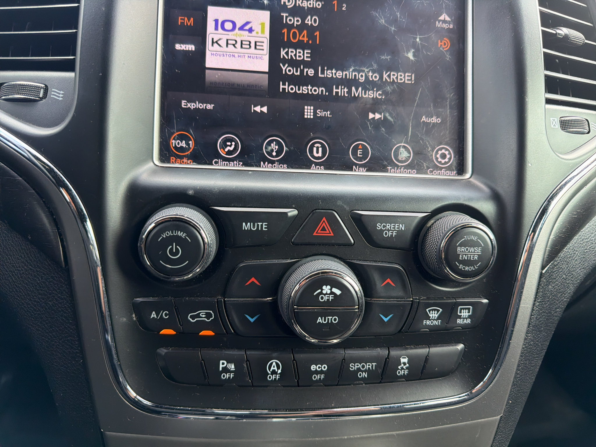 Used 2018 Jeep Grand Cherokee Laredo RWD image 17