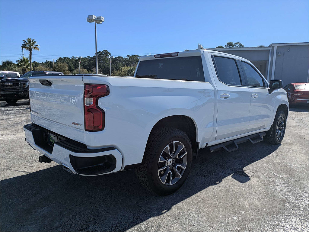 Used 2023 Chevrolet Silverado 1500 RST w/ Z71 Off-Road Package AWD/4WD image 7