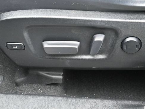 Used 2017 Toyota Highlander Limited w/ Protection Package #3 AWD/4WD image 10