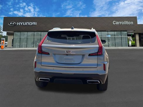 Used 2025 Cadillac XT4 Premium Luxury FWD image 6