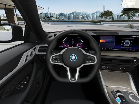 New 2025 BMW i4 eDrive40 image 13