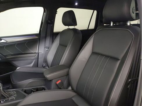 Used 2022 Volkswagen Tiguan SE R-Line FWD image 21