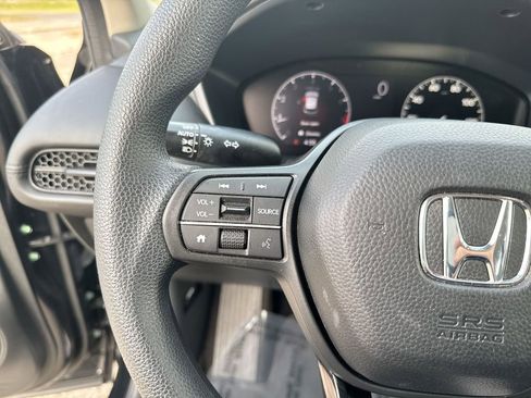Used 2023 Honda HR-V LX image 17
