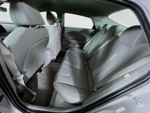 Used 2024 Hyundai Elantra SEL image 24