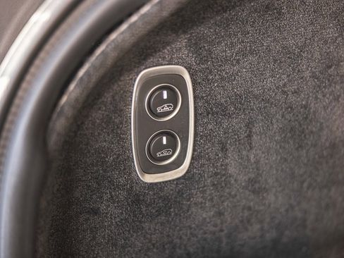 Used 2025 Aston Martin DBX 707 image 17