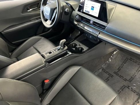 Used 2024 Toyota Prius XLE FWD image 17