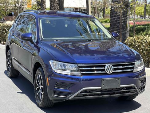 Used 2021 Volkswagen Tiguan SE FWD image 18