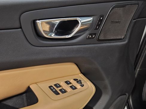 Used 2021 Volvo XC60 T5 Inscription w/ Protection Package FWD image 21
