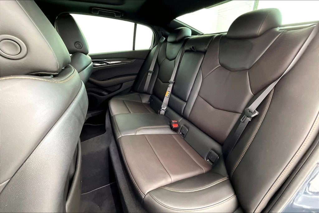 Used 2026 Cadillac CT5 V w/ Technology Package RWD image 32