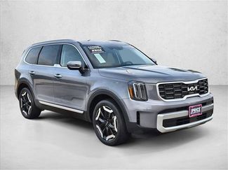 Used 2025 Kia Telluride S FWD video 3