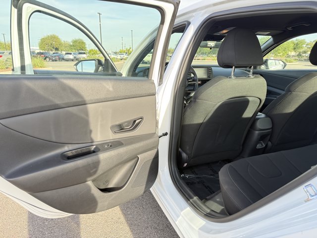 Used 2026 Hyundai Elantra Sport FWD image 17