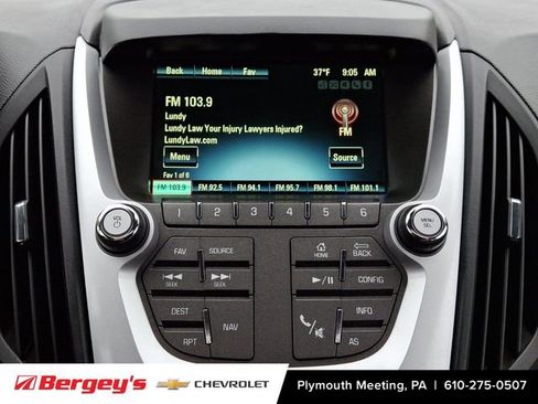 Used 2017 Chevrolet Equinox LT image 18