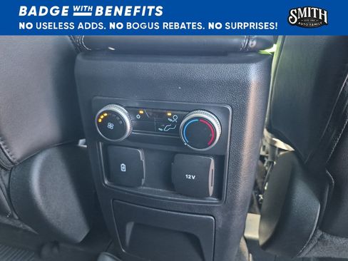 Used 2023 Ford Explorer XLT RWD image 14