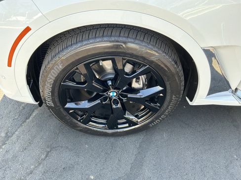 Used 2021 BMW X7 xDrive40i w/ Executive Package AWD/4WD image 13