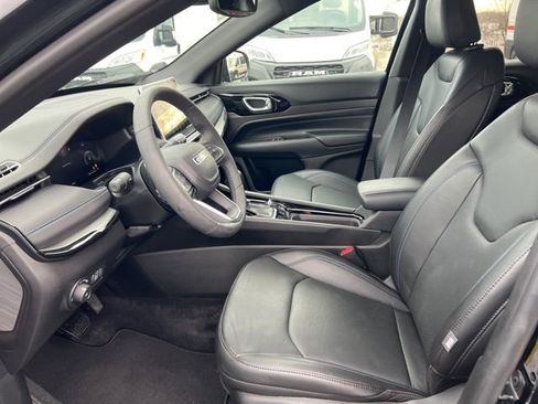 Used 2025 Jeep Compass Limited w/ High Altitude Package image 16