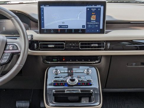 Certified 2023 Lincoln Nautilus Reserve w/ Equipment Group 201A image 20