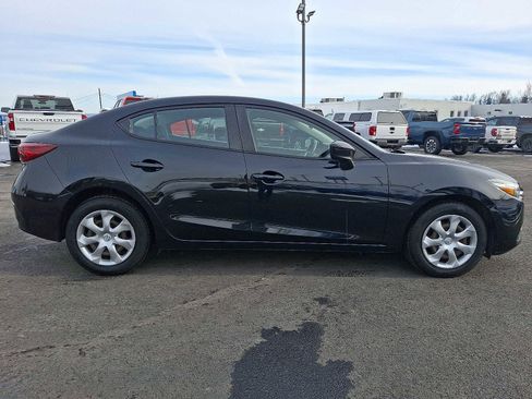 Used 2017 MAZDA MAZDA3 Sport image 7
