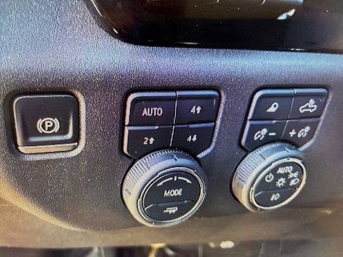 Used 2024 Chevrolet Silverado 1500 LTZ w/ Technology Package image 19