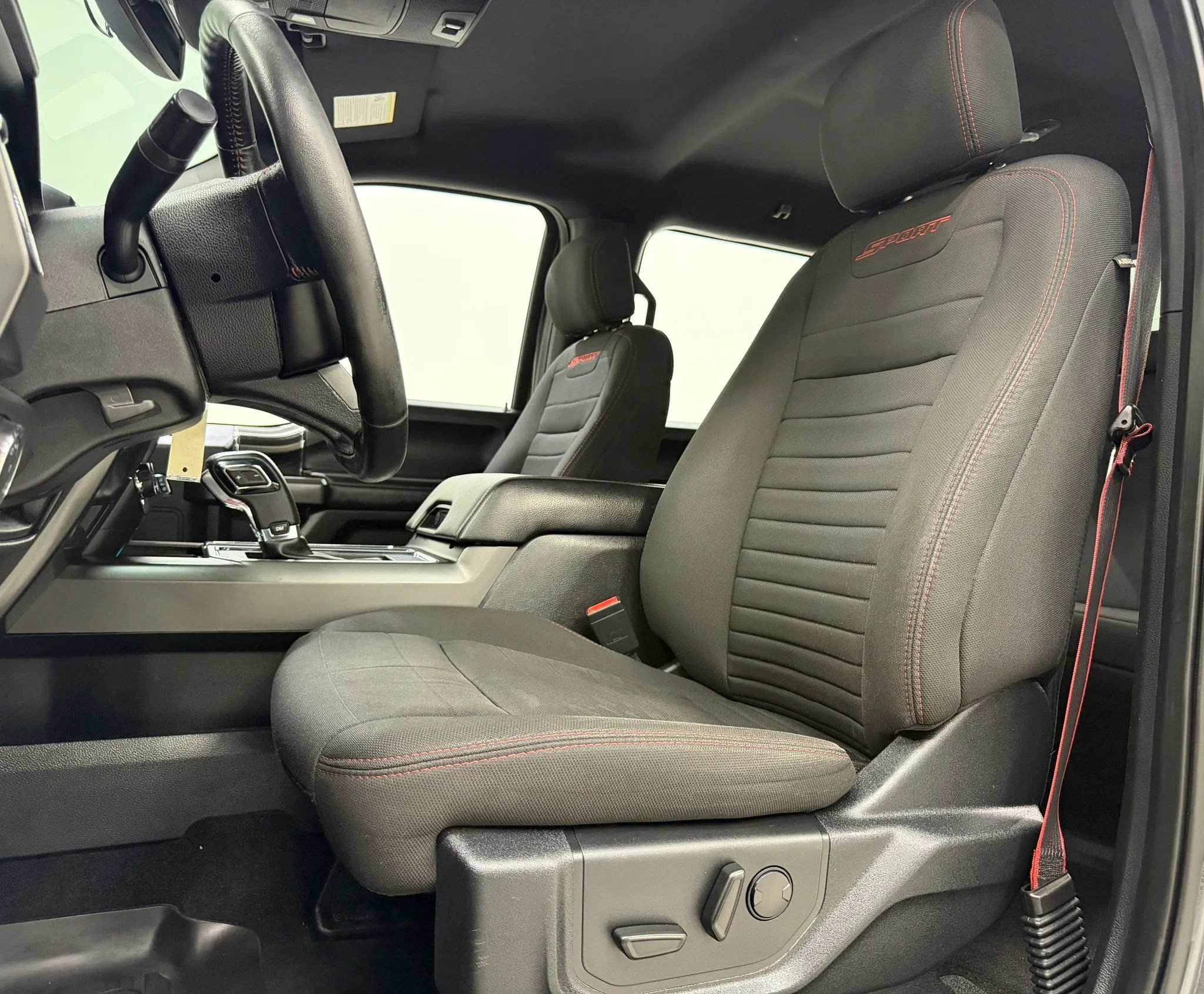 Used 2019 Ford F150 XLT w/ Equipment Group 302A Luxury AWD/4WD image 15