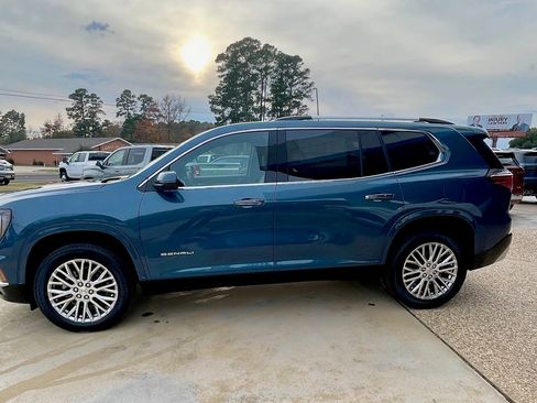 New 2026 GMC Acadia Denali w/ Super Cruise Package image 4