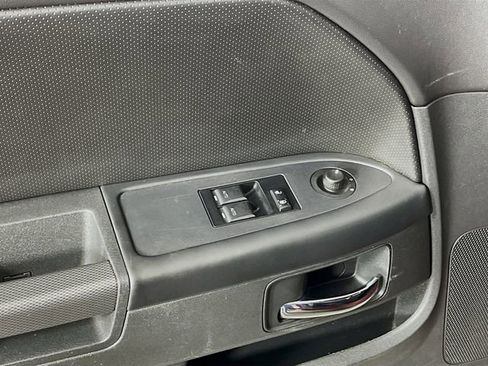 Used 2014 Dodge Challenger R/T RWD image 17
