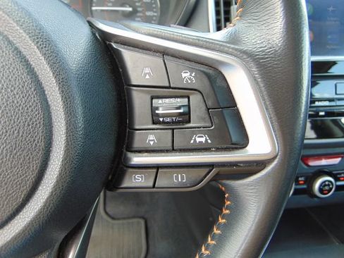 Used 2020 Subaru Crosstrek 2.0i Premium w/ Moonroof Package 1 AWD/4WD image 17