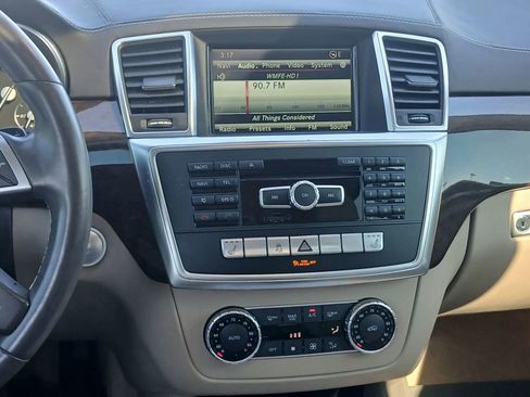 Used 2016 Mercedes-Benz GL 320 GL 350 BlueTEC 4MATIC Sport Ut image 29