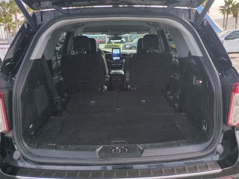 Certified 2023 Ford Explorer Limited w/ Limited Technology Package image 13