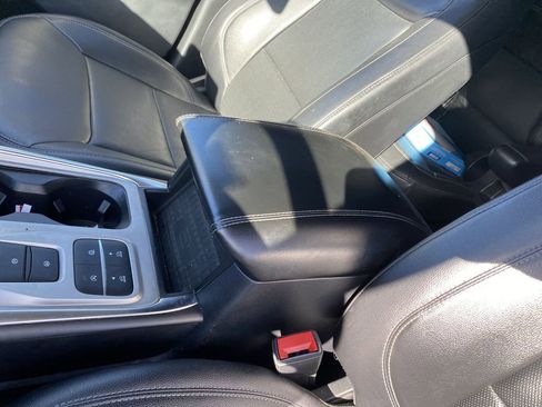 Used 2021 Ford Explorer Limited w/ Equipment Group 301A image 21