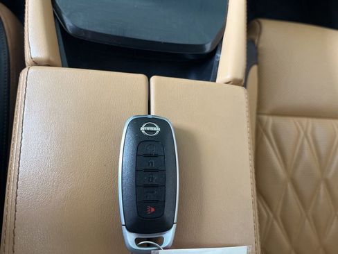 Used 2023 Nissan Rogue Platinum image 20