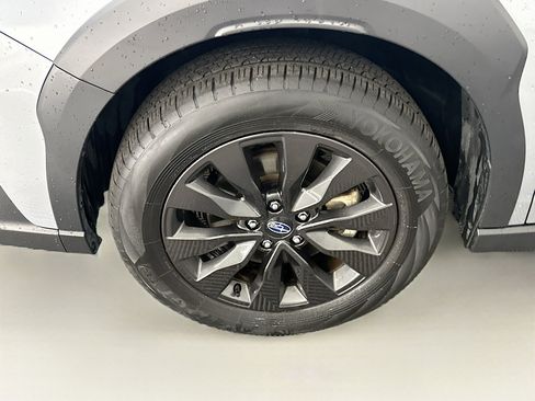 Used 2025 Subaru Outback Onyx Edition image 11