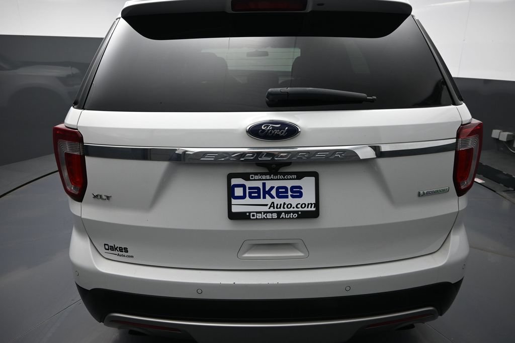 Used 2017 Ford Explorer XLT FWD image 30