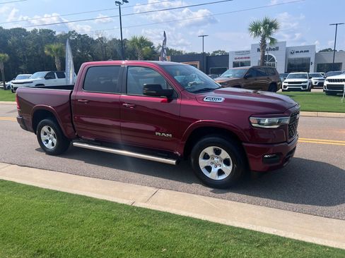 Used 2025 RAM 1500 Big Horn AWD/4WD image 2