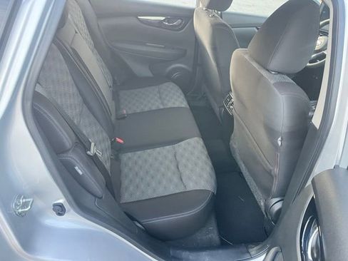 Certified 2020 Nissan Rogue Sport SV image 13