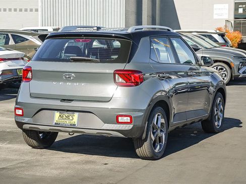 New 2026 Hyundai Venue SEL image 4