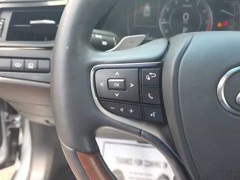 Used 2022 Lexus ES 350 Ultra Luxury w/ Accessory Package 2 FWD image 15