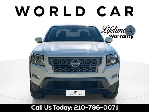 Used 2024 Nissan Frontier SV w/ SV Convenience Package RWD image 2