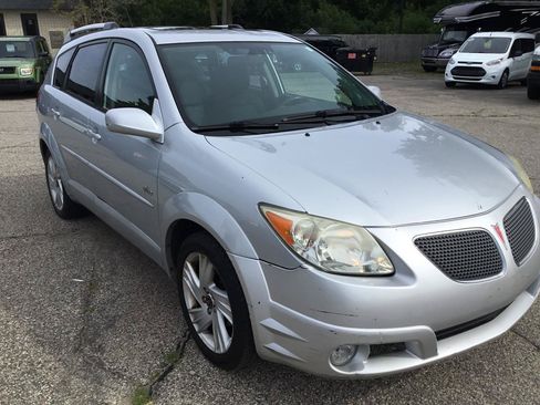 Used 2005 Pontiac Vibe FWD image 4