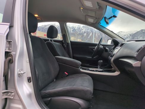 Used 2014 Nissan Altima 2.5 SV image 32