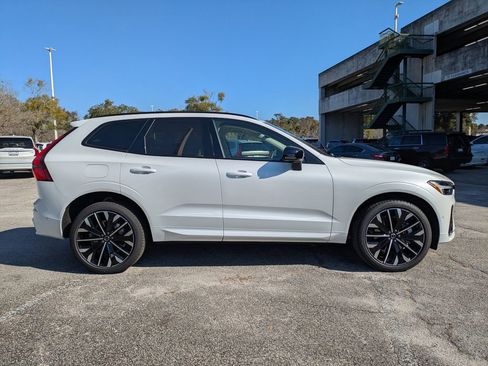 New 2026 Volvo XC60 T8 Ultra w/ Protection Package Premier AWD/4WD image 16