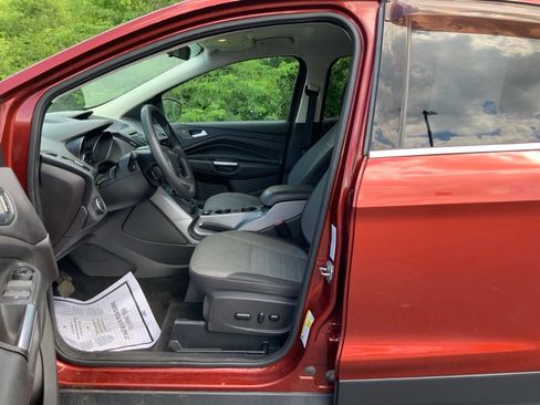 Used 2015 Ford Escape SE AWD/4WD image 12