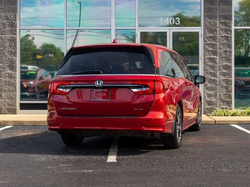 Used 2023 Honda Odyssey Elite image 5