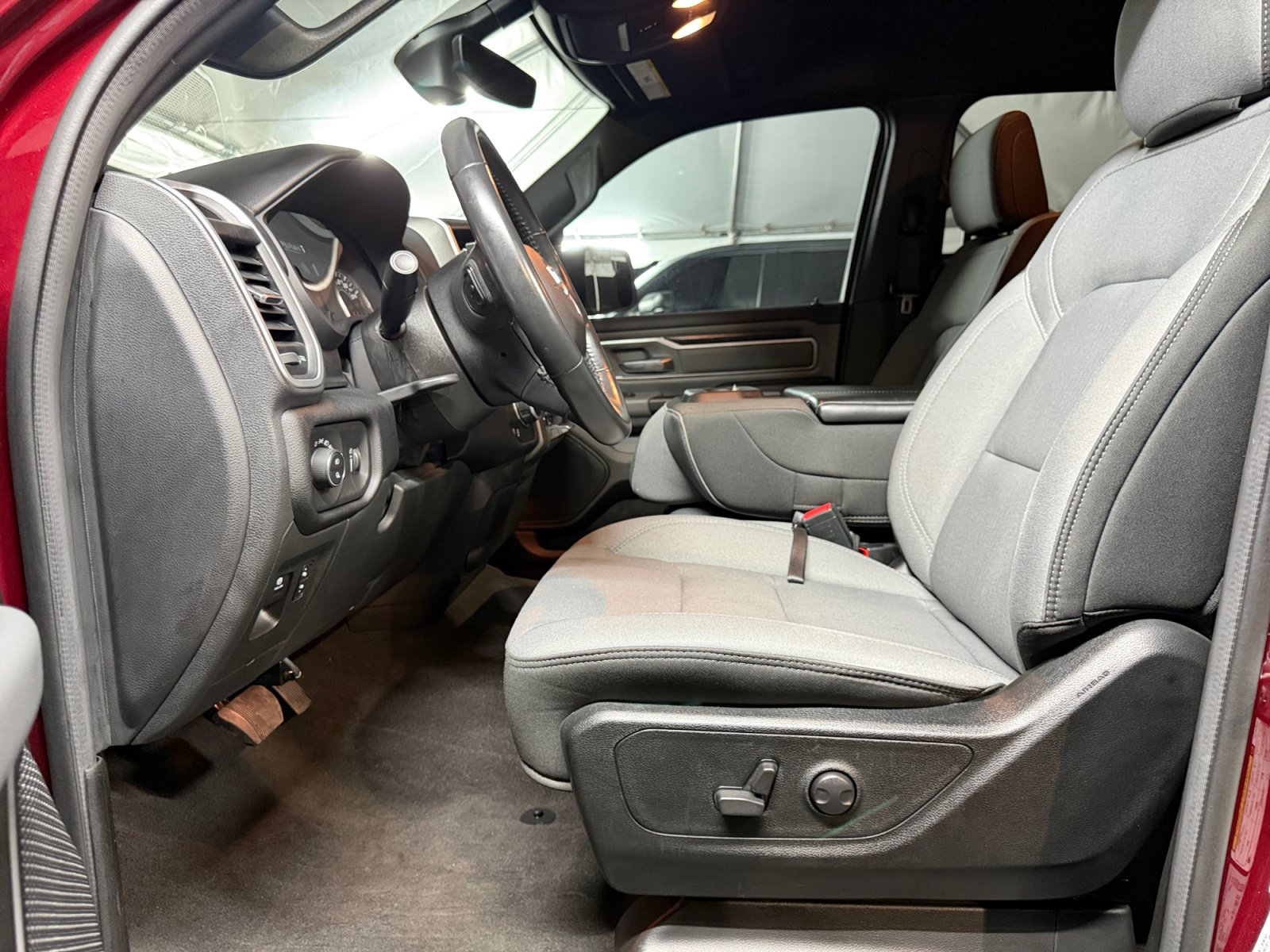 Used 2022 RAM 1500 Big Horn RWD image 9