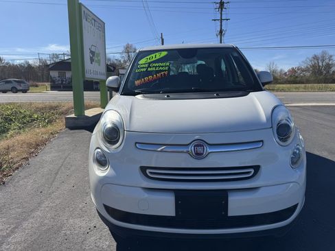 Used 2017 FIAT 500L Pop w/ Premium Package FWD image 2