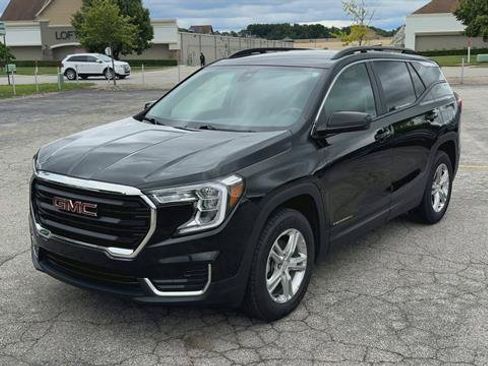 Certified 2022 GMC Terrain SLE w/ Driver Convenience Package AWD/4WD image 4