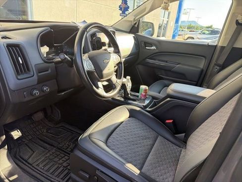 Used 2018 Chevrolet Colorado Z71 AWD/4WD image 23