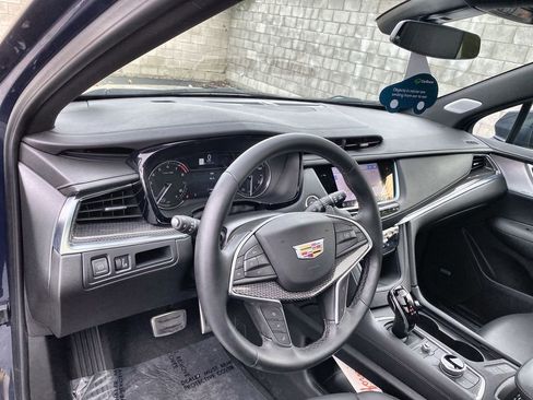 Certified 2025 Cadillac XT5 Sportv AWD/4WD image 10