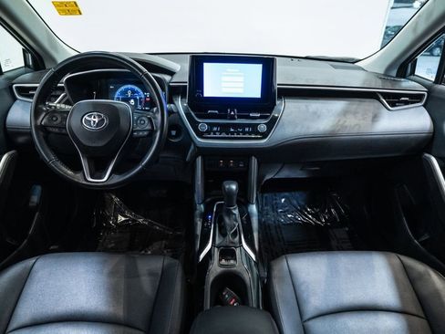 Certified 2024 Toyota Corolla Cross XLE image 11